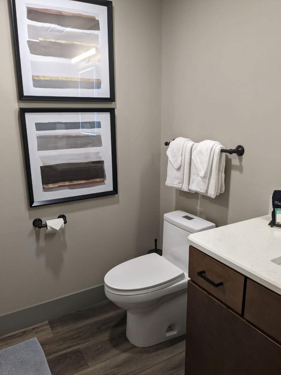 Modern Condo 210 Just Blocks From Lake Michigan Traverse Stadt Exterior foto