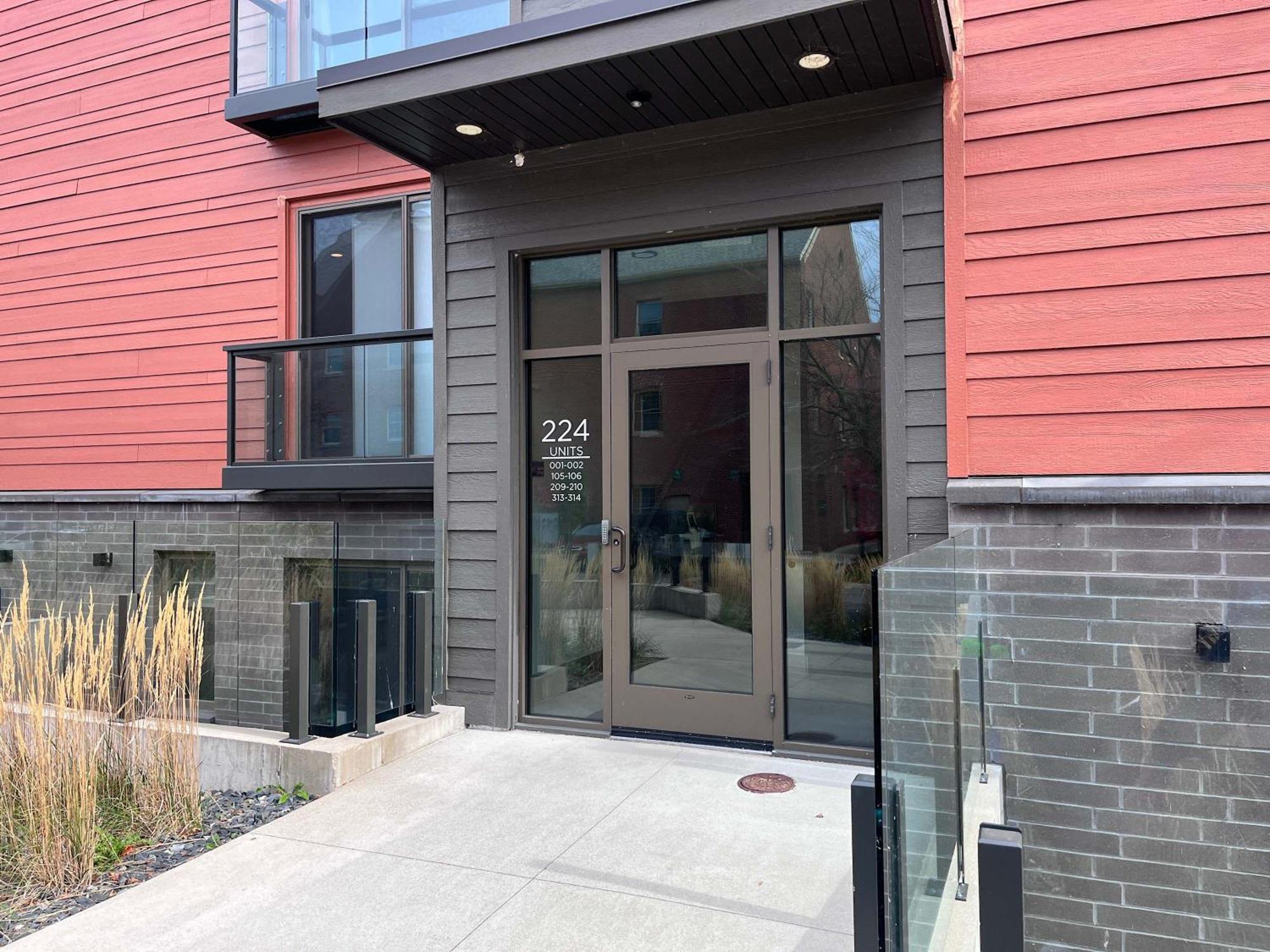 Modern Condo 210 Just Blocks From Lake Michigan Traverse Stadt Exterior foto